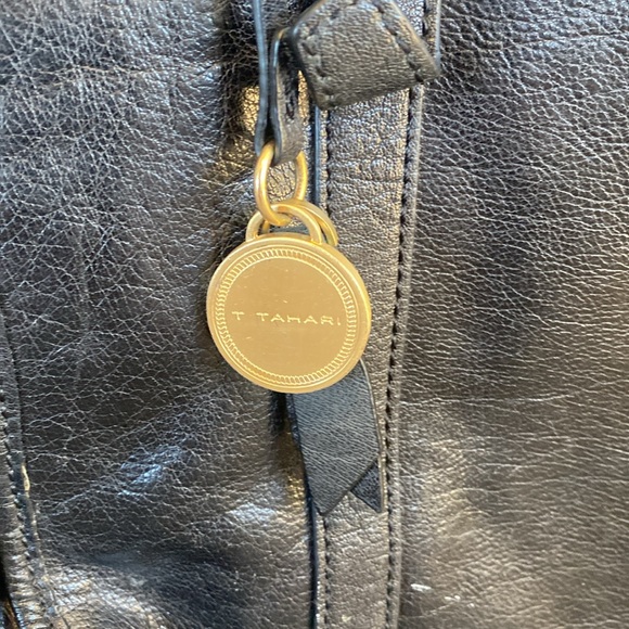 T Tahari Genuine Leather Handbag Purse Satchel Large Tote Black Gold Accents - Picture 10 of 16